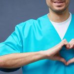 Danilo. Dall'Italia all'Inghilterra inseguendo un sogno: fare l'infermiere