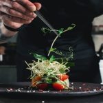 Inglese in cucina: oggetti, azioni ed espressioni tipiche legate al cibo