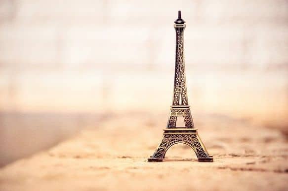 Gli intensificatori in inglese: torre eiffel