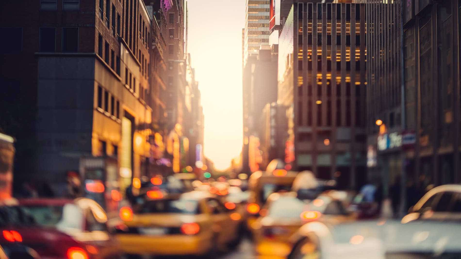 prenotare un taxi in inglese