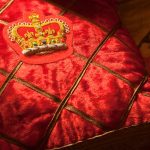 Il compleanno della Regina e la moda tutta inglese dei cappellini colorati