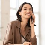 Al telefono in inglese: le frasi per affrontare una telefonata formale o informale