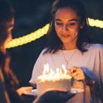 Dedicated to my BFF: le più belle dediche di compleanno in inglese!