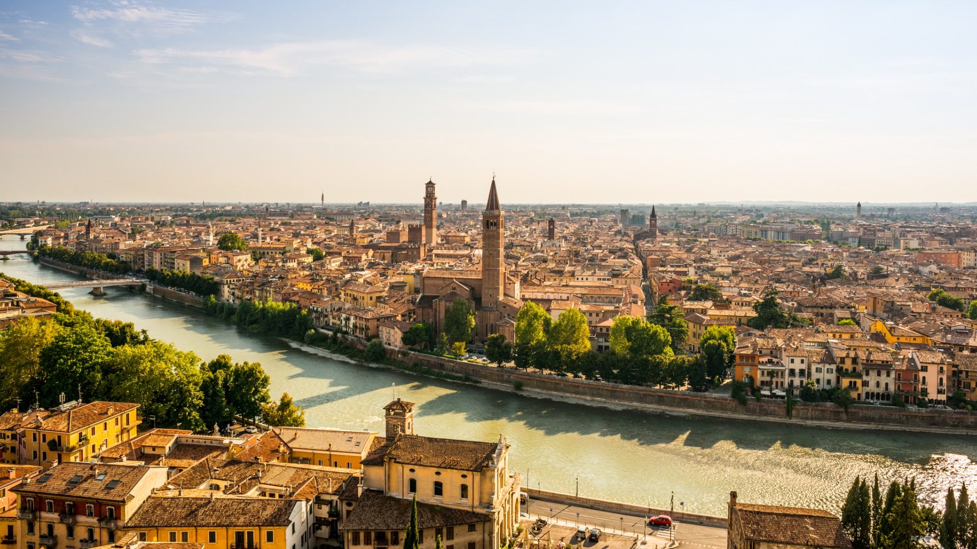 verona-skyline-picture-id157740142 (1)