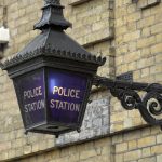 Come sporgere una denuncia in inglese?