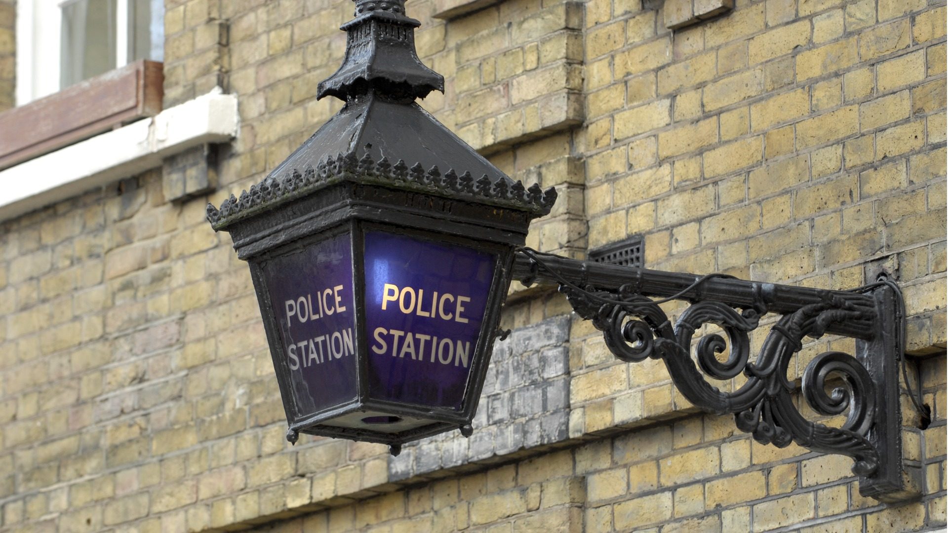 denuncia di furto in inglese