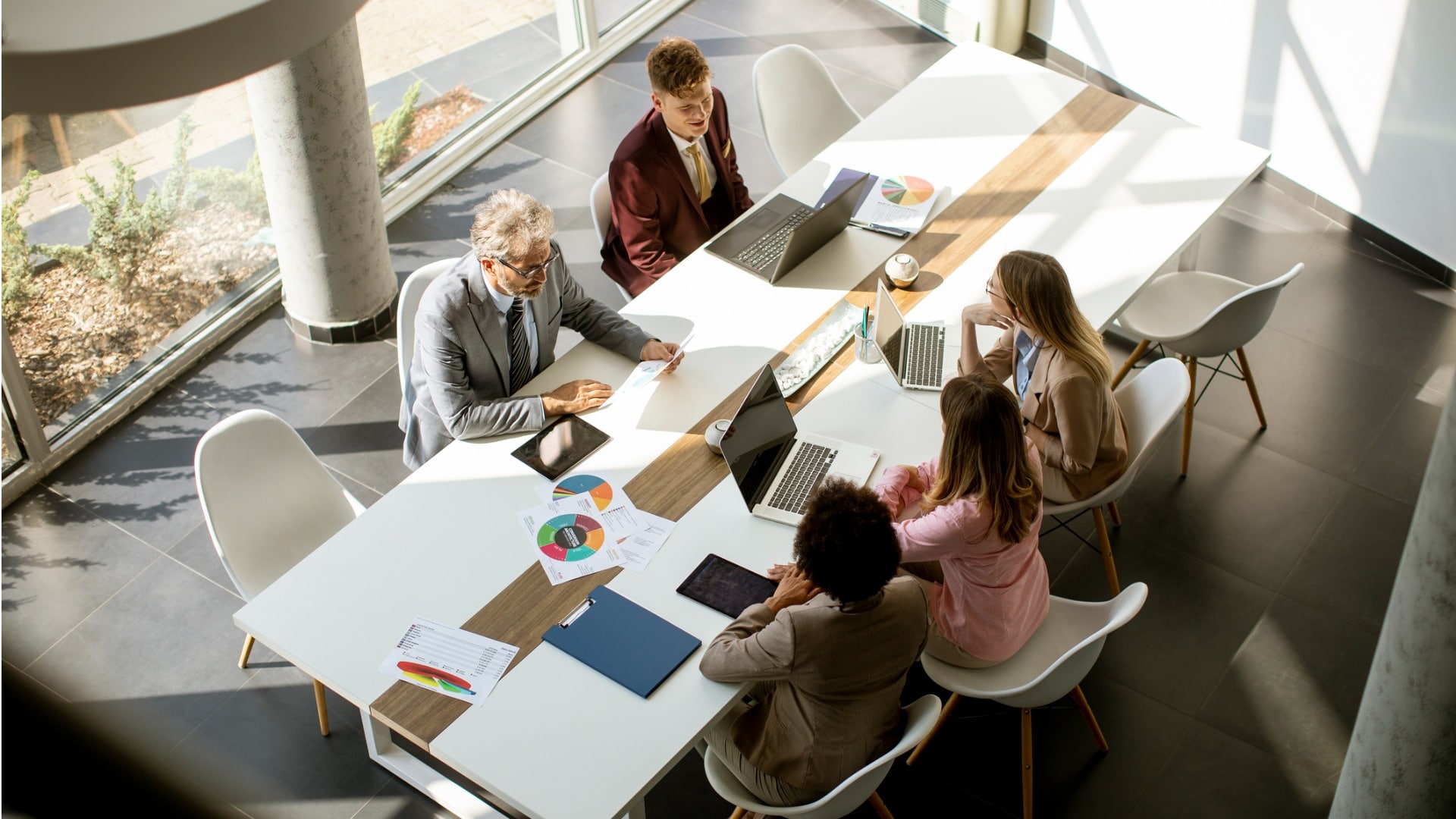 multiethnic-business-people-working-together-in-the-office-picture-id1281823626