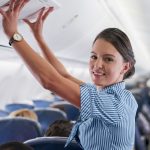 Diventare assistente di volo: percorso, consigli e requisiti per realizzare il tuo sogno